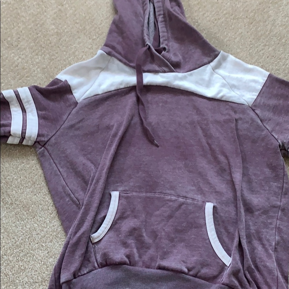 super cute sweatshirt!